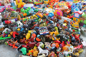 big_pile_of_vintage_toys